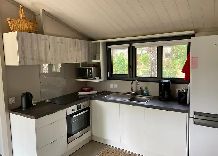 Superbe Sous Les Pins בקתה *